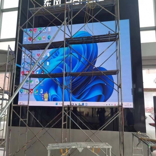 华泽光电HZNV案例:天津丰田4S店室内LED显示屏P1.86